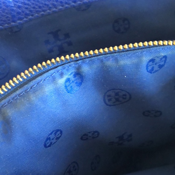 Tory Burch Amanda Tote - Picture 11 of 16
